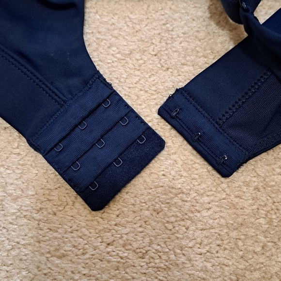 Lole Sports Bra Blue Size Large Stretch Adjustable Straps Solid Colour - Picture 6 of 10